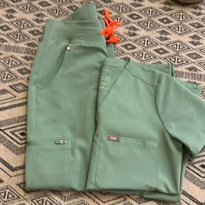 Figs limited color xxs